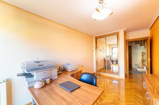 Zweistöckige Wohnung in Casco Antiguo. Un dúplex único con garaje privado y vistas despejadas