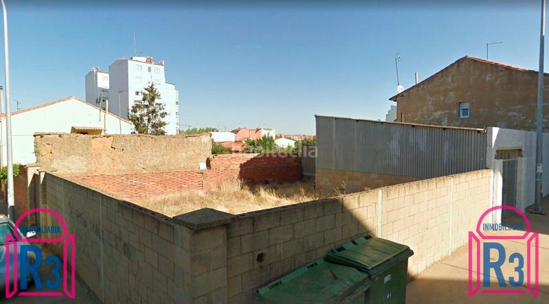 Foto 475db083-13da-4e97-93ef-f04c100e566f. Finca rústica solar de esquina en venta en Puente Castro León