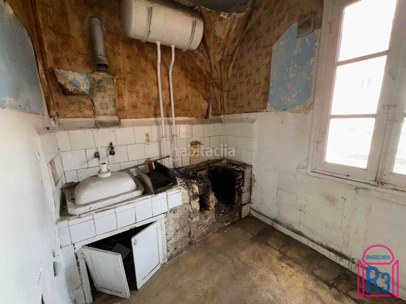 Foto ba6ca9b0-2532-400b-8880-d83845a18589. Gebäude in Crucero León