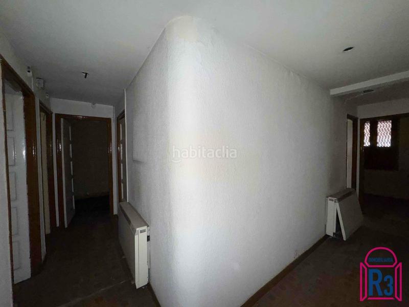 Foto be2d9b44-fa05-49cc-8d9d-9463c73ade7c. Gebäude in Crucero León