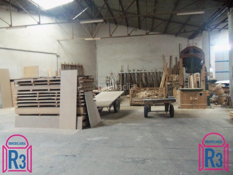 Foto ff190a34-8a75-41e0-823a-61f2a989cb3c. Capannone industriale in Valdefresno