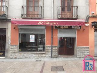 Local commercial  Zapaterías. Bar  cafetería en venta