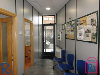 Local commercial  Calle churruca. Local comercial en venta de 102 m² con 4 despachos, 2 aseos, lin