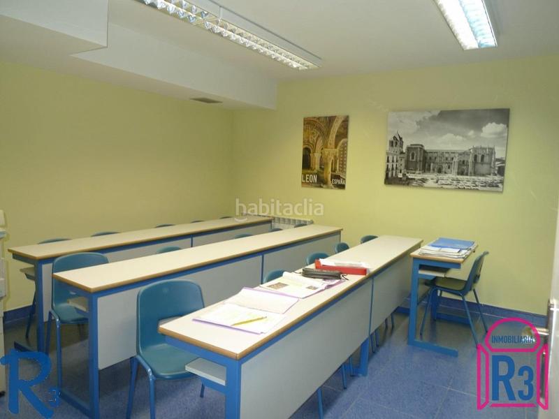 Foto 605eb3ed-e43b-40bf-ad4b-39d35b9b5680. Büro mit heizung in San Esteban León