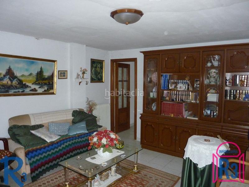 Foto 00ff5bea-9401-4196-9bbe-242ea3fb1ff5. Edificio  en venta en Armunia León