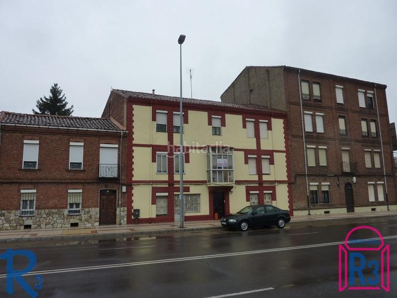 Foto 8da912cf-ee74-4930-b59b-88757665d6af. Edificio  en venta en Armunia León