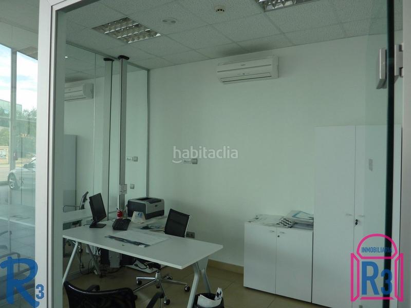 Foto 09781c13-da45-4990-8a07-b222a0b360a2. Nau industrial a Trobajo del camino