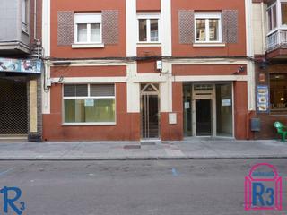Location Local commercial  Calle conde guillén. Local de 175 m², acondicionado como banco, 2 aseos, accesibilida