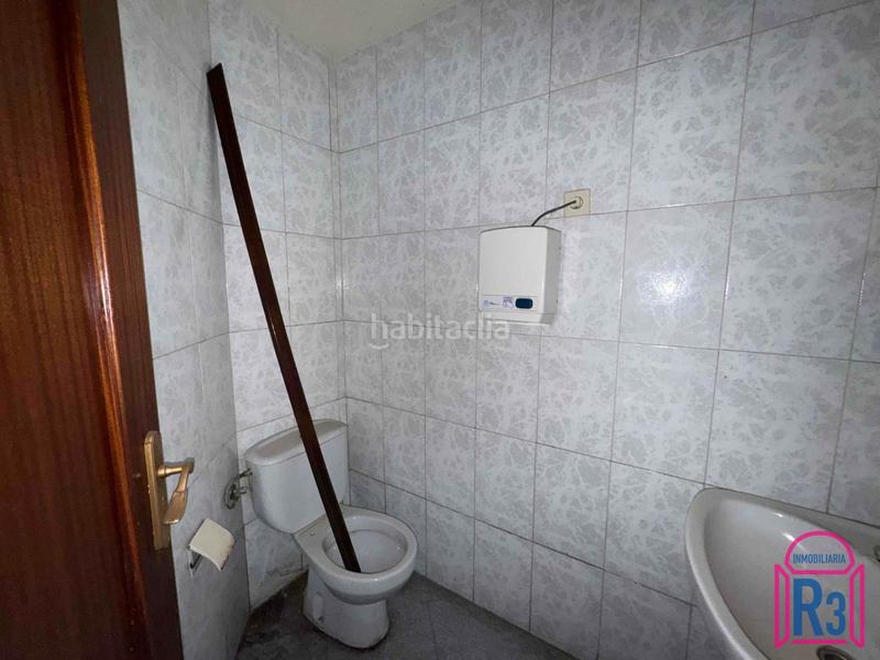 Foto 40927ee9-f42f-4a4f-a72a-840a856c7fc7. Geschäftsraum in Armunia León