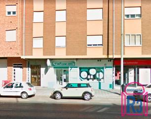 Local Comercial  Avenida astorga. Local de 320,47 m² en 2 plantas (109m²   211m² en sótano). el lo