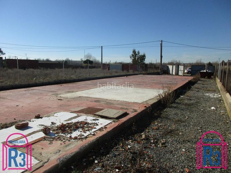 Foto 400a138f-ea78-436b-bca6-42db84e2b5a7. Capannone industriale in Puente Castro León