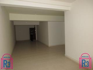Location Bureau  Avenida ordoño ii. Oficina de 62 m² con baños comunes. ascensor. gastos de comunida