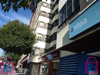 Location Bureau  Avenida condesa de sagasta. Se alquila oficina de 223m². primera planta en condesa de sagast