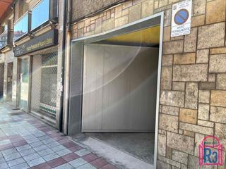 Affitto Locale commerciale  Avenida de josé aguado. Local con una superficie de 353 m². c/ teniente andrés gonzalez