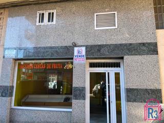 Local commercial  Calle navas de tolosa. Local comercial en venta