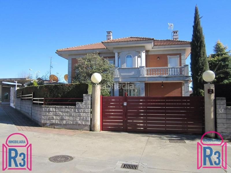 Foto f290c912-1f3c-441e-813a-21566dd359b2. Chalet con riscaldamento parcheggio in Las Eras de Renueva León