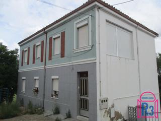 Casa  Obispo inocencio rodríguez. Casa con 2 viviendas en el casco urbano de armunia