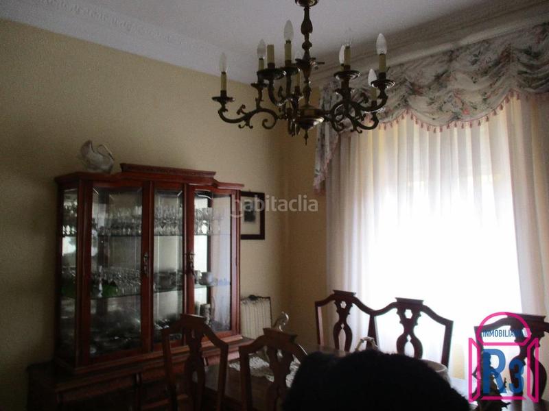 Foto 0b9c5fc1-386e-4ee3-8e4e-5555970c7ed5. Casa amb calefacció aparcament a Armunia León