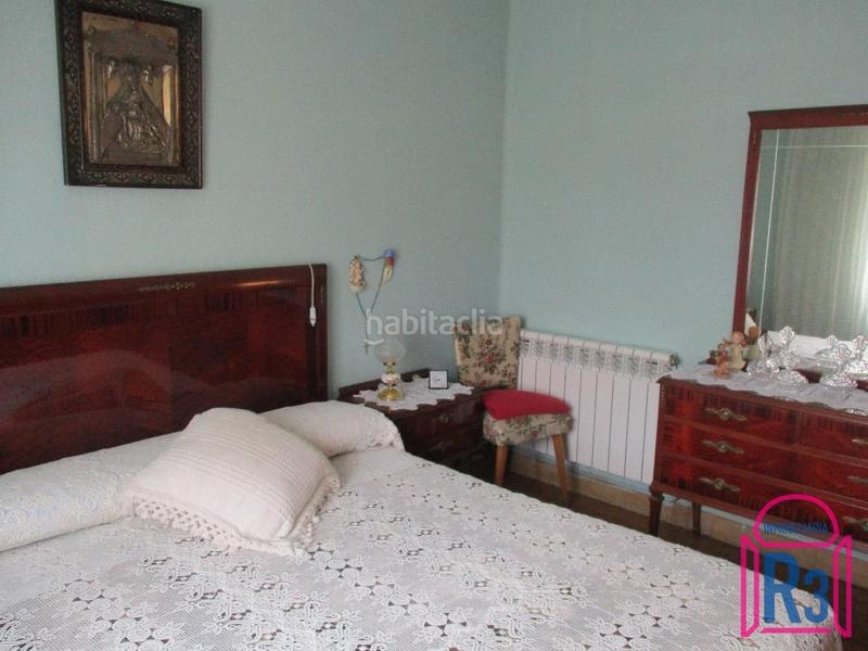 Foto 5c005999-6d74-4966-8c90-40750e223b49. Casa amb calefacció aparcament a Armunia León