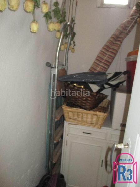 Foto 98ba1f2e-96dc-42b6-a51f-1c3815133035. Casa amb calefacció aparcament a Armunia León