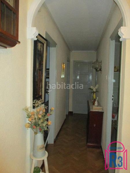 Foto ce374eed-83ce-46a0-8927-6a1453686a8b. Casa amb calefacció aparcament a Armunia León