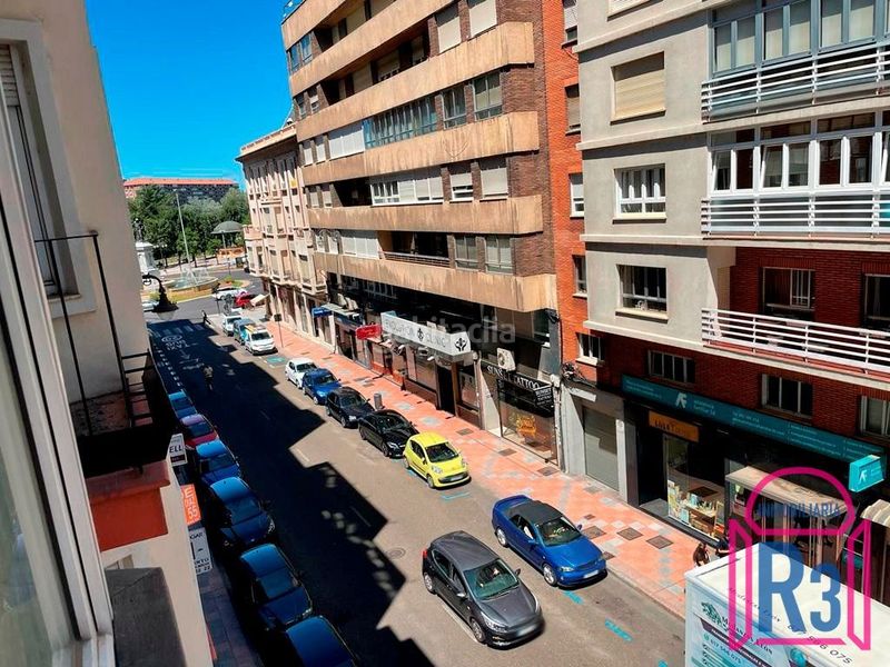Foto 4f9f709d-8dae-4b0f-9b3a-3f4c0a037bc7. Pis amb calefacció a Centro Ciudad León