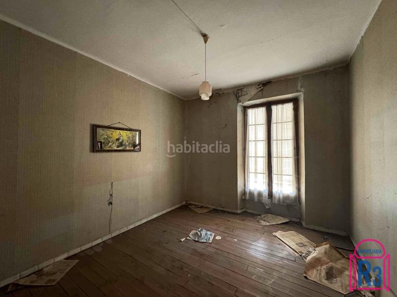 Foto 05d33c5b-6fb7-405b-9181-5063904d7973. Edificio  para construir en Trobajo del camino