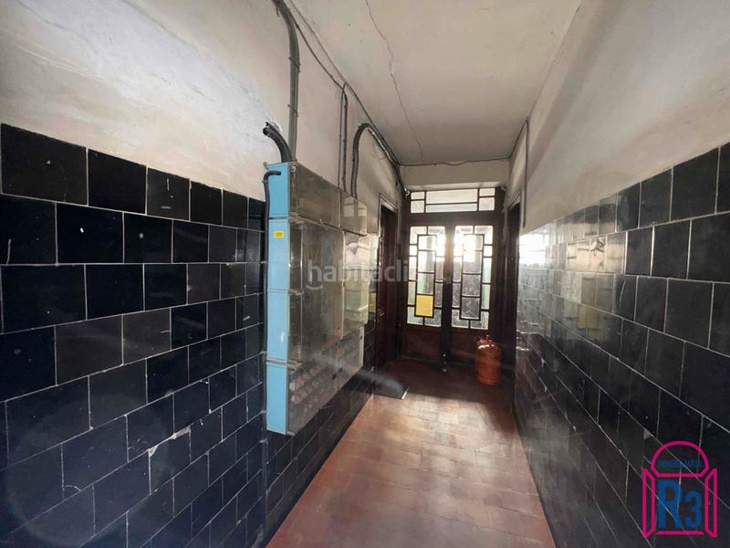 Foto 2d9d11a2-f66d-48d9-9fe8-8b286ef11882. Edificio  para construir en Trobajo del camino