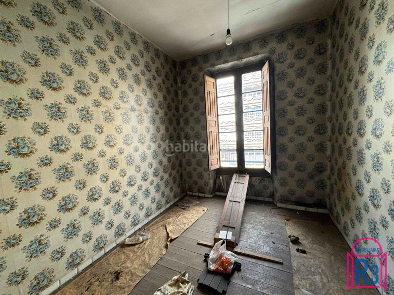 Foto 472b6d44-ac4e-4a55-af85-64ec4d3f670b. Edificio  para construir en Trobajo del camino