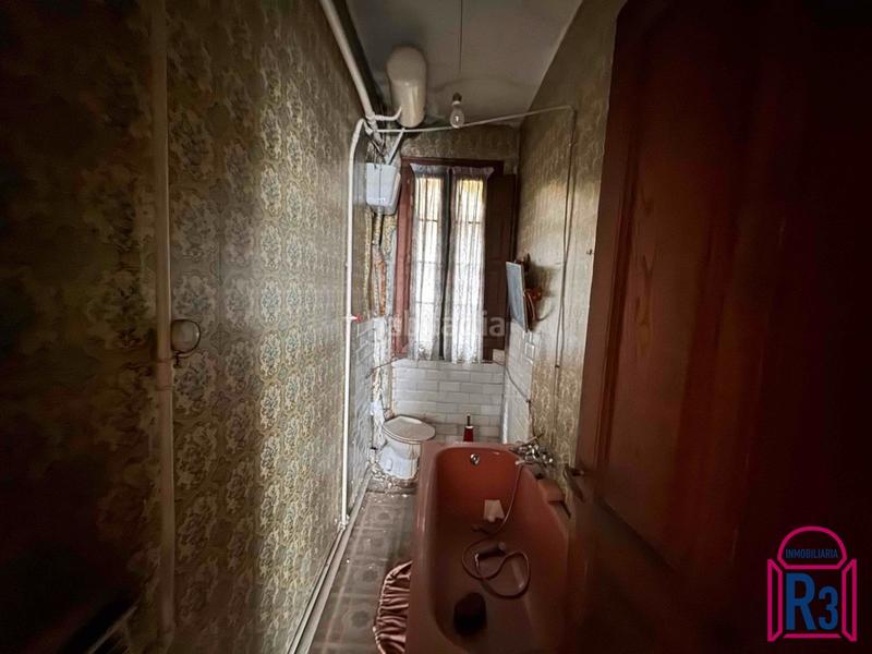 Foto 86a9cbfe-15ed-4456-95ff-177aa2421fb3. Edificio  para construir en Trobajo del camino