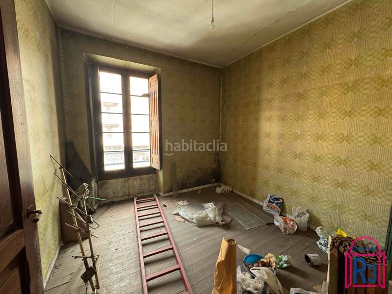 Foto 92b383f1-cc85-49a6-91ee-877940193e3f. Edificio  para construir en Trobajo del camino