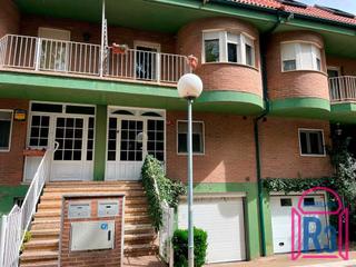 Maison jumelée  Los guindos. Chalet grande con zonas comunes y bonitas vista. zona clínica pé