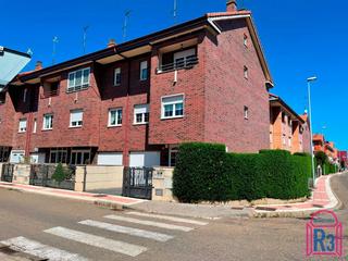 Maison jumelée  Luis mateo diez. Fabuloso chalet con 130 m de jardín