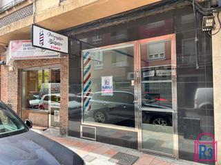 Lloguer Local Comercial  Juan madrazo. Local comercial en venta o alquiler