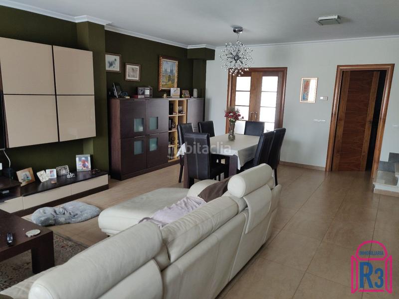 Foto 215c68dd-db49-41a7-8862-46ecf8777dcb. Casa adosada casa con dormitorio en planta baja. suelo radiante. en Sariegos