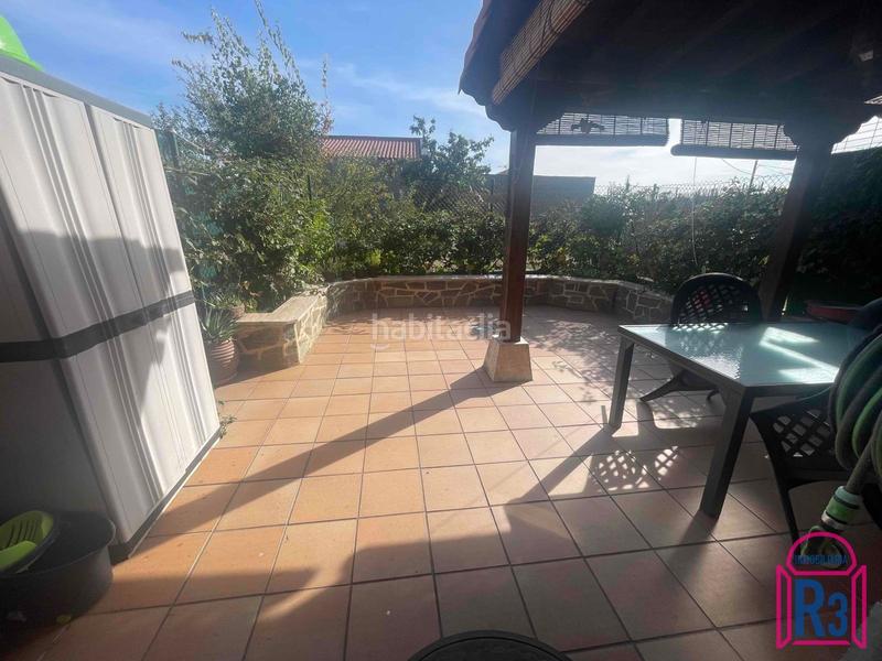 Foto 3b7d4198-1961-4ae9-9884-1a20fa0e7f6a. Casa adosada casa con dormitorio en planta baja. suelo radiante. en Sariegos