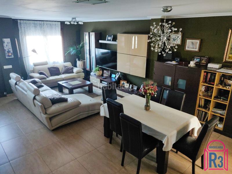 Foto 78ff9954-748a-47ca-8b82-c2cf0417f94b. Casa adosada casa con dormitorio en planta baja. suelo radiante. en Sariegos