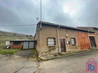 Maison  N/a. Casa en planta con cochera