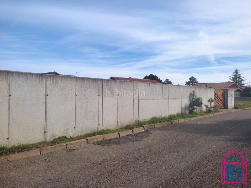 Foto bcc2d6be-9471-45e3-b355-544e607420ff. Terrain résidentiel dans Valdefresno