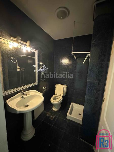 Foto 77194987-827a-4758-85eb-b853214e4376. Edificio in Trobajo del camino