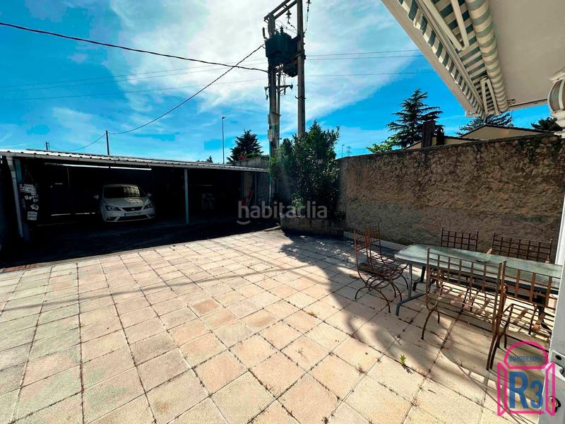 Foto ff35e534-03af-4849-b5f6-a8424fdaaacb. Edificio in Trobajo del camino