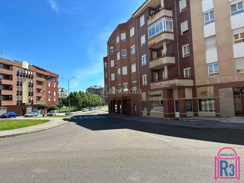 Foto a2209f73-bbed-46bf-ba16-a4d316910ed1. Local commercial dans San Mamés - La Palomera León