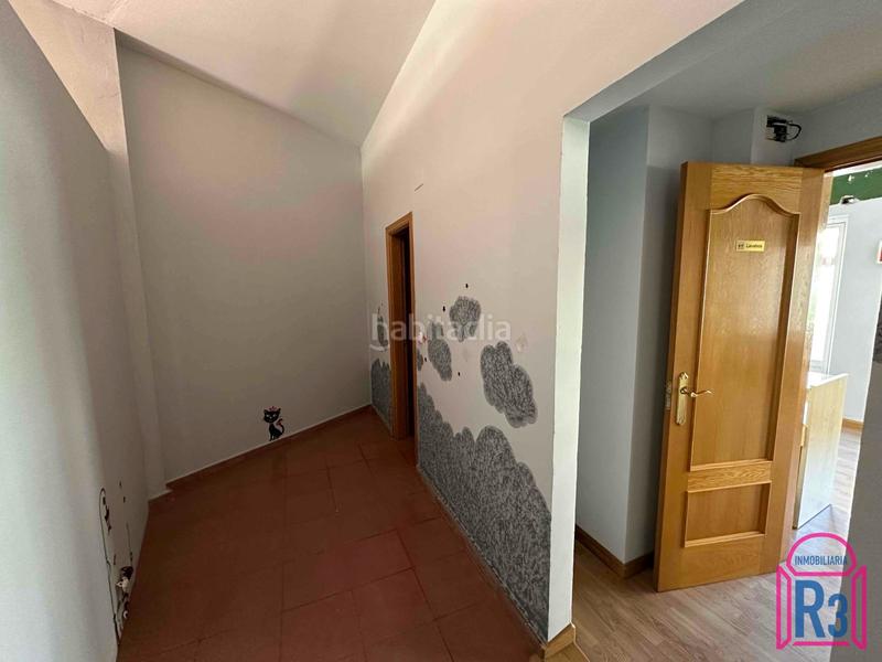 Foto bcc579c4-0faf-43a8-ba38-c46fcf30a6ed. Local commercial dans San Mamés - La Palomera León