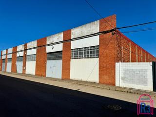 Bâtiment à usage industriel  Santo martino. Nave en venta en villacedré