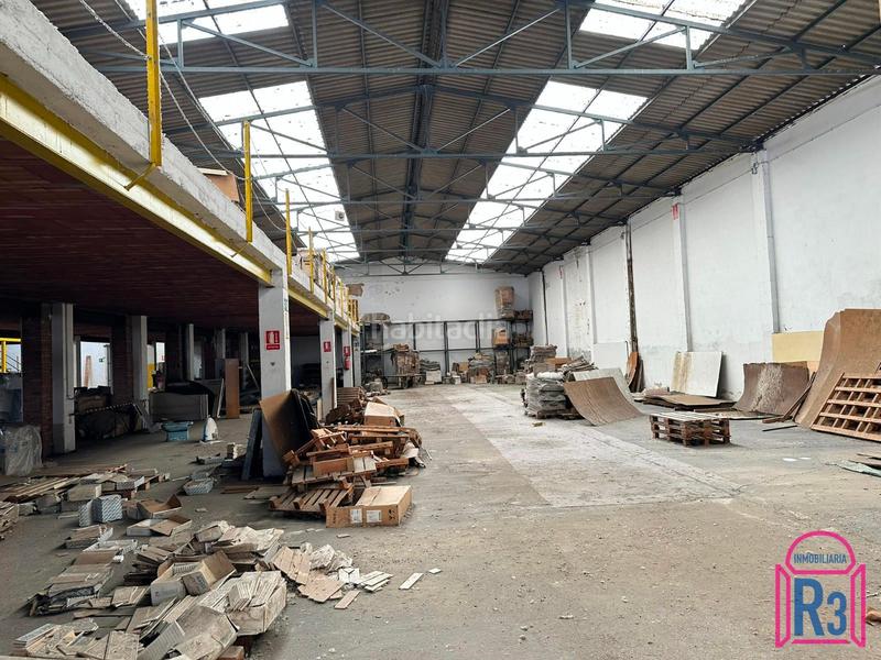 Foto e700ffa3-e36f-4ee7-8b25-a132ce0524ed. Capannone industriale in Santovenia de la Valdoncina