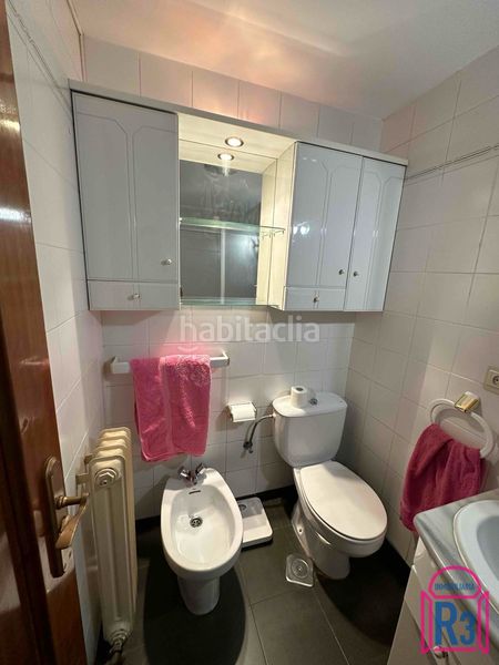 Foto 204bf69d-d847-4400-8e81-785a36a230ac. Miete appartement mit heizung parking in Trobajo del camino