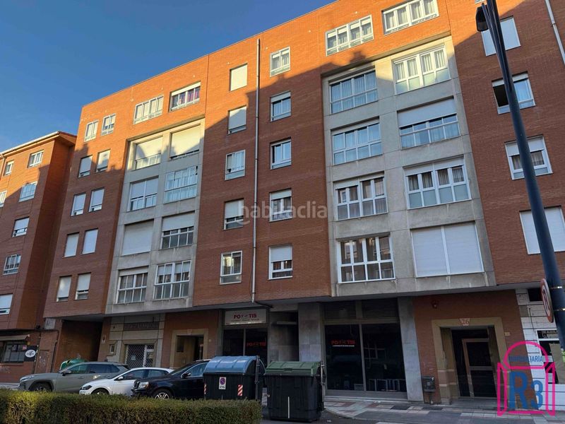 Foto be4522ff-0e58-4107-9454-42d16bc53054. Miete appartement mit heizung parking in Trobajo del camino