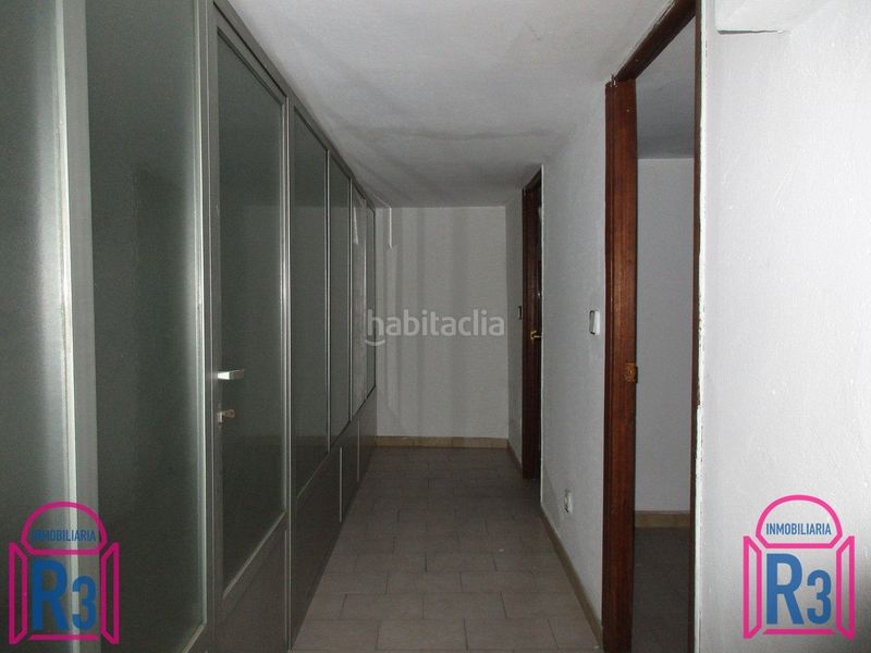 Foto 6a4e4fdd-9e13-4674-a261-2bdc5ba454cd. Geschäftsraum in Trobajo del camino