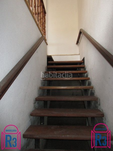 Foto be3c5329-764f-4369-9d44-7bc9bbeb626f. Geschäftsraum in Trobajo del camino