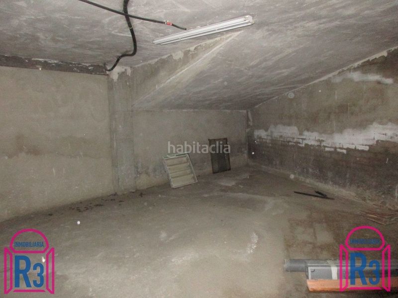 Foto e09bee96-01b4-4e3d-821f-e74f7aad8d69. Geschäftsraum in Trobajo del camino